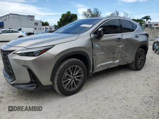 2025 Lexus NX 250 Premium с VIN 2T2GDCAZXSC020553, выставлен на аукционе Copart как лот 62172185 с пробегом 6 823 миль миль и Списание • Salvage title. История ставок и продаж доступна на DreamBid. Изображение 1.