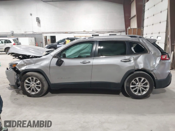 2019 Jeep Cherokee Latitude with VIN 1C4PJMCB7KD118915, listed as a IAAI auction lot 41903336 with 105,425 mi miles. Bid and sale history available at carsss.com. Image 14.