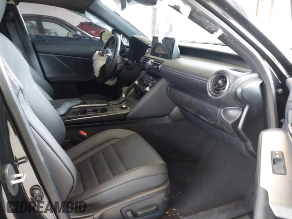 2023 Lexus IS 500 F Sport Performance z VIN JTHAP1D22P5003981, wystawiony jako IAAI lot #42262101 z przebiegiem 13 479 mil mil oraz . Historia ofert i sprzedaży dostępna na DreamBid. Obrazek 5.