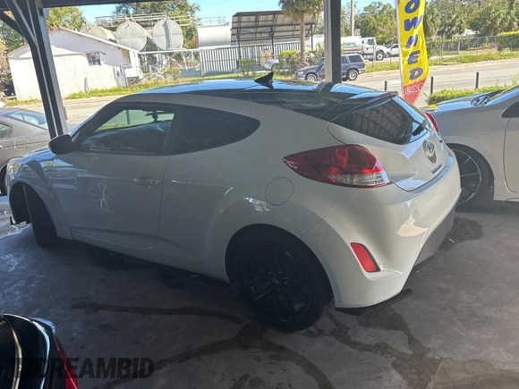 2012 Hyundai Veloster w/Red Int with VIN KMHTC6AD6CU036826, listed as a Copart auction lot 82190224 with 169,497 mi miles and Clean title. Bid and sale history available at DreamBid. Image 3.