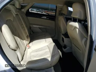 2014 Lincoln MKZ z VIN 3LN6L2G91ER820544, wystawiony jako Copart lot #56049535 z przebiegiem 211 323 mil mil oraz Szkoda całkowita • Salvage title. Historia ofert i sprzedaży dostępna na DreamBid. Obrazek 10.