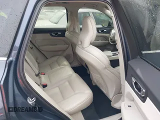 2019 Volvo XC60 Inscription z VIN LYV102RL9KB274915, wystawiony jako IAAI lot #41913289 z przebiegiem 118 776 mil mil oraz . Historia ofert i sprzedaży dostępna na DreamBid. Obrazek 8.
