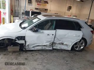2019 Audi e-tron Premium Plus с VIN WA1LAAGE4KB023803, выставлен на аукционе IAAI как лот 42184693 с пробегом 30 746 миль миль и . История ставок и продаж доступна на DreamBid. Изображение 14.