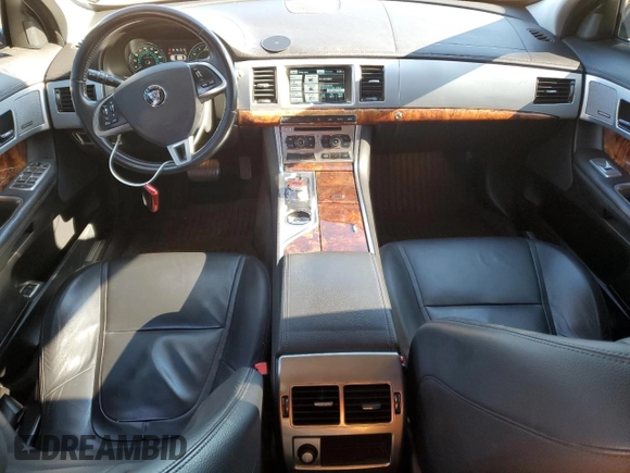 2014 Jaguar XF SC with VIN SAJWA0EX8E8U15266, listed as a Copart auction lot 87723455 with 68,218 mi miles and Clean Title. Bid and sale history available at DreamBid. Image 8.
