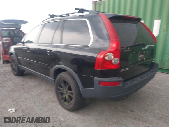 2006 Volvo XC90 4.4L V8 with VIN YV4CZ852561225879, listed as a IAAI auction lot 42090210 with 211,081 mi miles. Bid and sale history available at carsss.com. Image 3.