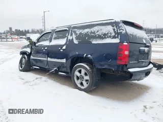 2008 Chevrolet Suburban LTZ with VIN 3GNFK16368G183057, listed as a IAAI auction lot 41295239 with 1 mi miles. Bid and sale history available at carsss.com. Image 3.