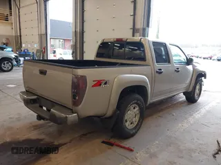 2005 Chevrolet Colorado 1SF LS Z71 with VIN 1GCDT136X58154321, listed as a IAAI auction lot 41906743 with 116,971 mi miles. Bid and sale history available at carsss.com. Image 4.