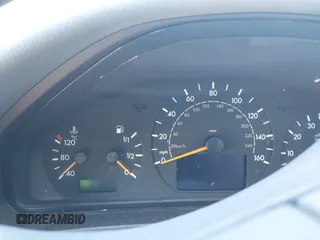 2003 Mercedes-Benz CLK 320 z VIN WDBLK65GX3T143863, wystawiony jako IAAI lot #41704225 z przebiegiem Nie podano mil oraz . Historia ofert i sprzedaży dostępna na DreamBid. Obrazek 16.