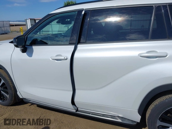 2022 Toyota Highlander XSE с VIN 5TDLZRAH1NS139084, выставлен на аукционе IAAI как лот 42497137 с пробегом 57 074 миль миль и . История ставок и продаж доступна на DreamBid. Изображение 14.