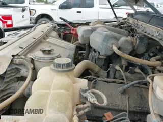 2019 Ford F-250 XL z VIN 1FT7X2B62KEC81439, wystawiony jako IAAI lot #43143386 z przebiegiem 148 419 mil mil oraz . Historia ofert i sprzedaży dostępna na DreamBid. Obrazek 19.