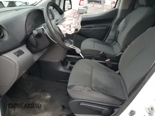 2017 Chevrolet City Express Cargo LS z VIN 3N63M0YN0HK696717, wystawiony jako Copart lot #58672875 z przebiegiem 71 136 mil mil oraz Szkody całkowita. Historia ofert i sprzedaży dostępna na DreamBid. Obrazek 7.