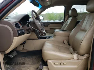 2011 GMC Yukon SLT z VIN 1GKS2CE07BR193490, wystawiony jako Copart lot #55681435 z przebiegiem 146 846 mil mil oraz Szkoda całkowita • Salvage title. Historia ofert i sprzedaży dostępna na DreamBid. Obrazek 7.
