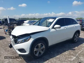 2019 Mercedes-Benz GLC 300 z VIN WDC0G4JB3K1000651, wystawiony jako IAAI lot #41936383 z przebiegiem 117 752 mil mil oraz . Historia ofert i sprzedaży dostępna na DreamBid. Obrazek 17.