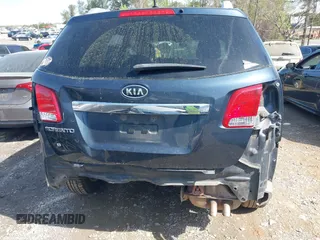 2011 Kia Sorento LX with VIN 5XYKT4A22BG123397, listed as a IAAI auction lot 41890456 with 173,669 mi miles. Bid and sale history available at carsss.com. Image 6.