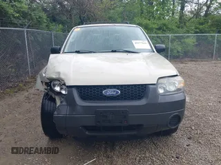 2006 Ford Escape XLS with VIN 1FMYU02ZX6KA73663, listed as a IAAI auction lot 42177043 with 230,878 mi miles and . Bid and sale history available at DreamBid. Image 12.