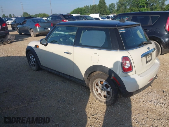 2013 MINI Hardtop with VIN WMWSU3C5XDT687396, listed as a IAAI auction lot 42669510 with 116,143 mi miles and . Bid and sale history available at DreamBid. Image 3.