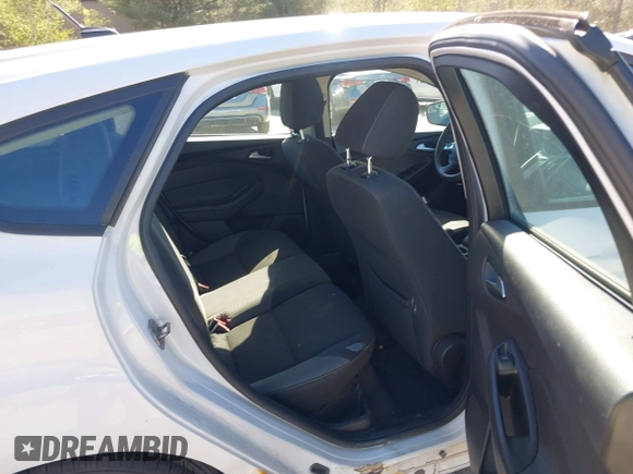 2013 Ford Focus SE with VIN 1FADP3K27DL128775, listed as a IAAI auction lot 42119223 with 138,846 mi miles. Bid and sale history available at carsss.com. Image 8.