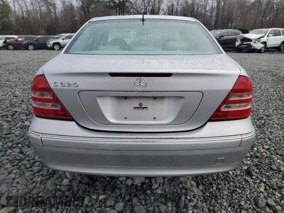 2002 Mercedes-Benz C 230/260/280/320 with VIN WDBRF64J12F268260, listed as a Copart auction lot 83299754 with 159,243 mi miles and Salvage Title. Bid and sale history available at DreamBid. Image 6.