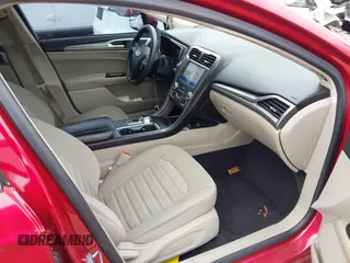 2020 Ford Fusion SE with VIN 3FA6P0HD5LR252186, listed as a IAAI auction lot 41394708 with 99,092 mi miles. Bid and sale history available at carsss.com. Image 5.