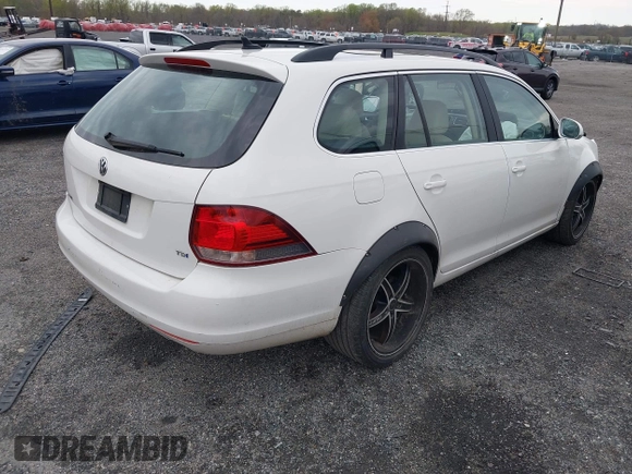 2013 Volkswagen Jetta SportWagen TDI with VIN 3VWPL7AJ7DM692151, listed as a IAAI auction lot 42022007 with 120,146 mi miles. Bid and sale history available at carsss.com. Image 4.