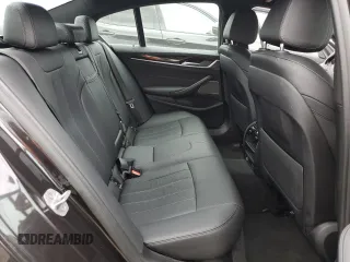 2021 BMW 5 Series 530i z VIN WBA53BH08MWW96605, wystawiony jako Copart lot #54408375 z przebiegiem 83 698 mil mil oraz Szkoda całkowita • Salvage title. Historia ofert i sprzedaży dostępna na DreamBid. Obrazek 10.