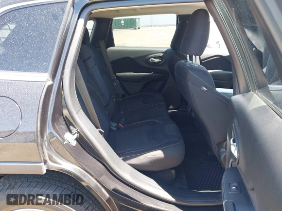 2016 Jeep Cherokee Latitude with VIN 1C4PJMCSXGW296586, listed as a IAAI auction lot 42686423 with 83,833 mi miles and . Bid and sale history available at DreamBid. Image 8.