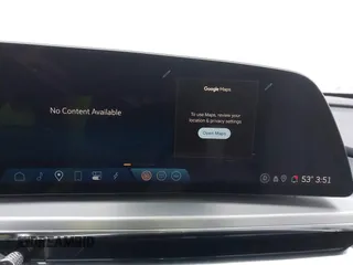 2024 Cadillac LYRIQ Luxury z VIN 1GYKPPRL5RZ129185, wystawiony jako IAAI lot #40825414 z przebiegiem 621 mil mil oraz . Historia ofert i sprzedaży dostępna na DreamBid. Obrazek 18.