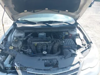 2007 Chrysler Sebring z VIN 1C3LC46K17N522352, wystawiony jako IAAI lot #42346460 z przebiegiem 157 745 mil mil oraz . Historia ofert i sprzedaży dostępna na DreamBid. Obrazek 10.