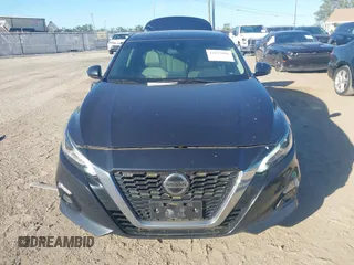 2019 Nissan Altima 2.5 SV with VIN 1N4BL4DV9KC117080, listed as a IAAI auction lot 41827686 with 84,228 mi miles. Bid and sale history available at carsss.com. Image 12.