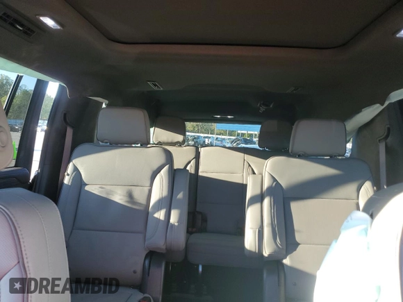 2022 GMC Yukon XL SLT with VIN 1GKS1GKD3NR277764, listed as a Copart auction lot 81778564 with 23,873 mi miles and Salvage Title. Bid and sale history available at carsss.com. Image 10.