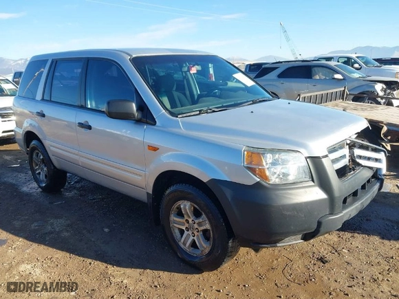 2006 Honda Pilot LX with VIN 2HKYF18156H556689, listed as a IAAI auction lot 40792236 with 273,856 mi miles. Bid and sale history available at carsss.com. Image 1.