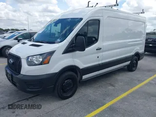 2021 Ford Transit Cargo z VIN 1FTBR1C81MKA40300, wystawiony jako IAAI lot #42707917 z przebiegiem 47 865 mil mil oraz . Historia ofert i sprzedaży dostępna na DreamBid. Obrazek 17.