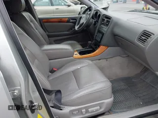 2000 Lexus GS 300 with VIN JT8BD68S7Y0093759, listed as a IAAI auction lot 41492252 with 228,376 mi miles and . Bid and sale history available at DreamBid. Image 5.
