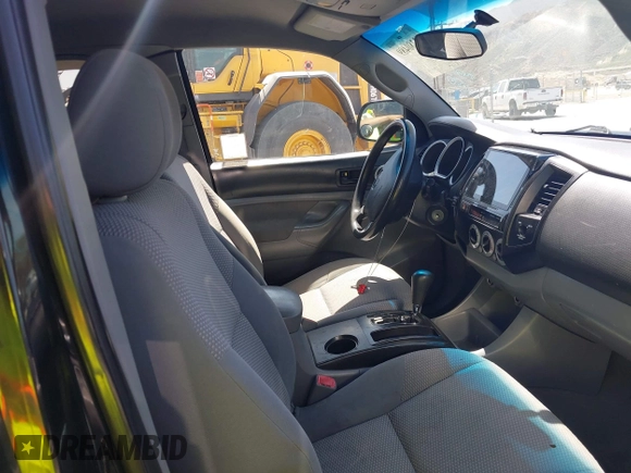2008 Toyota Tacoma z VIN 5TETX22N28Z473083, wystawiony jako IAAI lot #42280489 z przebiegiem 160 261 mil mil oraz . Historia ofert i sprzedaży dostępna na DreamBid. Obrazek 5.