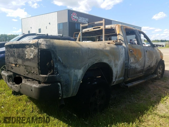 2017 Ram 2500 SLT с VIN 3C6UR5DL9HG767112, выставлен на аукционе Copart как лот 63832484 с пробегом Не указан миль и На запчасти • Non repairable. История ставок и продаж доступна на DreamBid. Изображение 3.