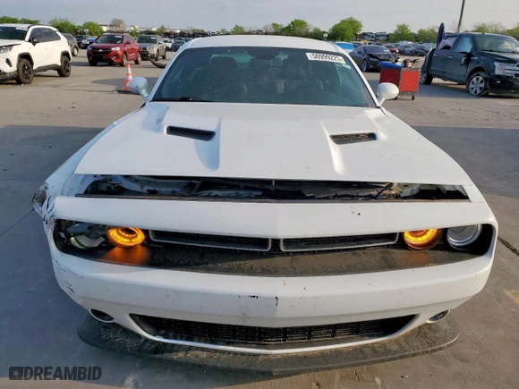 2019 Dodge Challenger SXT with VIN 2C3CDZAG3KH672106, listed as a Copart auction lot 50999225 with 70,606 mi miles and Salvage Title. Bid and sale history available at carsss.com. Image 5.