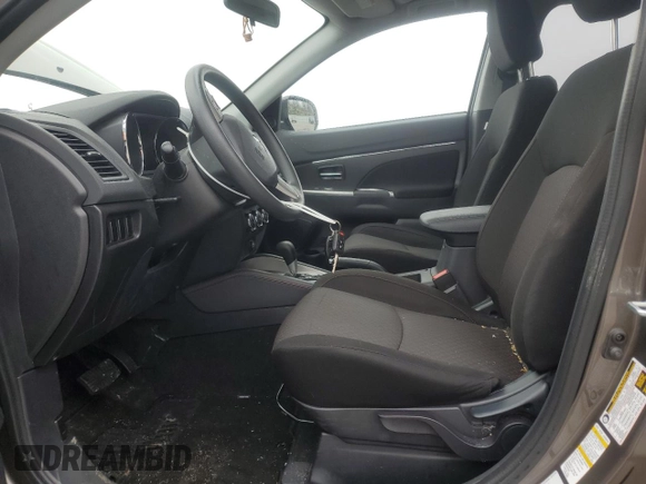 2019 Mitsubishi Outlander ES z VIN JA4AR3AU7KU014836, wystawiony jako Copart lot #55296935 z przebiegiem 14 378 mil mil oraz Szkody całkowita. Historia ofert i sprzedaży dostępna na DreamBid. Obrazek 7.