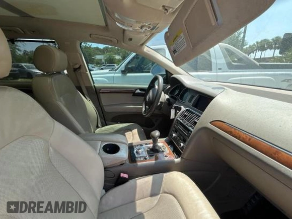 2014 Audi Q7 S line Prestige с VIN WA1DGAFE0ED019339, выставлен на аукционе Copart как лот 58412685 с пробегом 156 976 миль миль и Чистый • Clean title. История ставок и продаж доступна на DreamBid. Изображение 5.