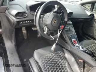2019 Lamborghini Huracan z VIN ZHWUC1ZF0KLA11341, wystawiony jako Copart lot #54303435 z przebiegiem Nie podano mil oraz Szkody całkowita. Historia ofert i sprzedaży dostępna na DreamBid. Obrazek 8.