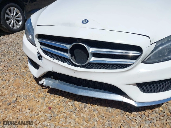 2015 Mercedes-Benz C-Class C 300 with VIN 55SWF4JB2FU089272, listed as a IAAI auction lot 42025646 with 164,358 mi miles. Bid and sale history available at carsss.com. Image 6.