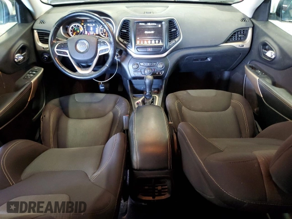 2017 Jeep Cherokee Latitude with VIN 1C4PJLCB9HW667975, listed as a Copart auction lot 62476195 with 189,332 mi miles and Clean title. Bid and sale history available at DreamBid. Image 8.