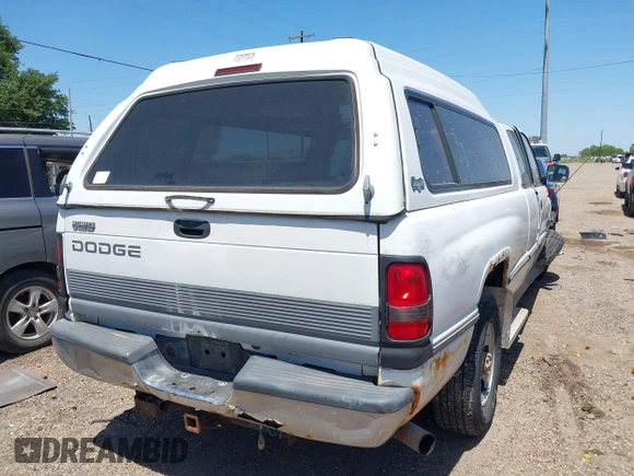1995 Dodge 2500 with VIN 3B7KC23C8SM127130, listed as a IAAI auction lot 41987872 with 164,285 mi miles. Bid and sale history available at carsss.com. Image 4.