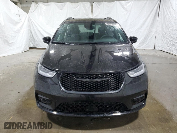 2025 Chrysler Pacifica Limited z VIN 2C4RC1GG3SR550826, wystawiony jako Copart lot #58486895 z przebiegiem 4 735 mil mil oraz Czysty tytuł • Clean title. Historia ofert i sprzedaży dostępna na DreamBid. Obrazek 5.