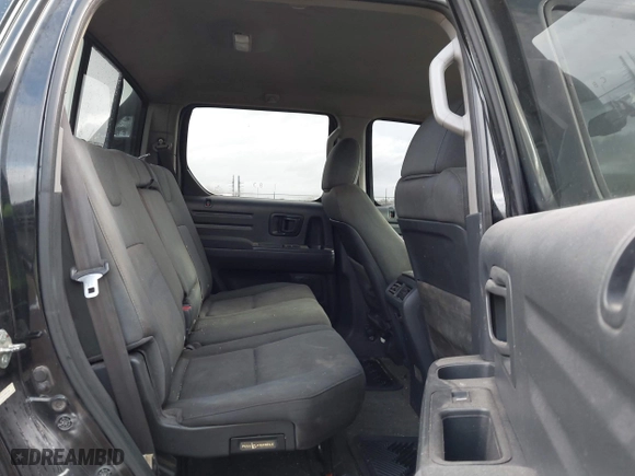 2013 Honda Ridgeline RTS with VIN 5FPYK1F46DB015386, listed as a IAAI auction lot 41928477 with 275,963 mi miles. Bid and sale history available at carsss.com. Image 8.