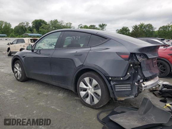 2024 Tesla Model Y z VIN 7SAYGDED5RF018979, wystawiony jako Copart lot #55651195 z przebiegiem 10 488 mil mil oraz Czysty tytuł • Clean title. Historia ofert i sprzedaży dostępna na DreamBid. Obrazek 2.
