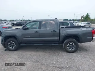 2017 Toyota Tacoma SR5 с VIN 3TMCZ5AN1HM120411, выставлен на аукционе IAAI как лот 41457008 с пробегом 75 062 миль миль и . История ставок и продаж доступна на DreamBid. Изображение 13.