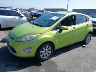 2011 Ford Fiesta SE z VIN 3FADP4EJ5BM138077, wystawiony jako IAAI lot #42506611 z przebiegiem Nie podano mil oraz . Historia ofert i sprzedaży dostępna na DreamBid. Obrazek 2.