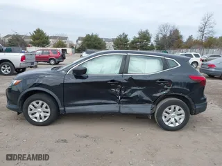2018 Nissan Rogue Sport SV with VIN JN1BJ1CR5JW251040, listed as a IAAI auction lot 41661123 with 67,723 mi miles. Bid and sale history available at carsss.com. Image 14.