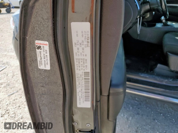 2018 Dodge Durango SXT with VIN 1C4RDHAG2JC439089, listed as a Copart auction lot 62329705 with 91,297 mi miles and Salvage title. Bid and sale history available at DreamBid. Image 13.