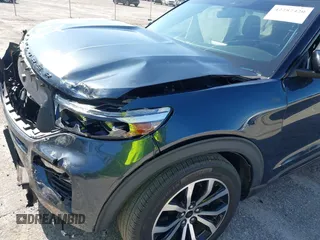2022 Ford Explorer ST-Line z VIN 1FMSK7KH9NGB68860, wystawiony jako IAAI lot #42287420 z przebiegiem 25 579 mil mil oraz . Historia ofert i sprzedaży dostępna na DreamBid. Obrazek 6.